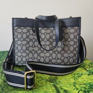 NWOT Coach Field Tote 30 Inch Signature Jacquard Midnight Navy Crossbody C3282